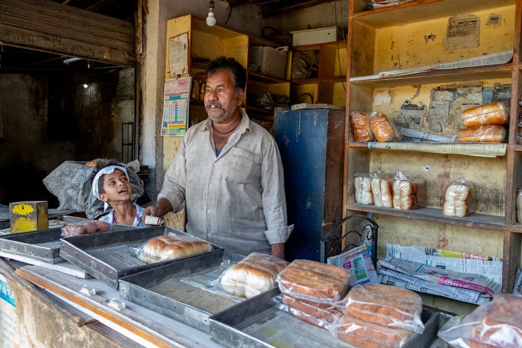 A cozy bakery scene with fresh bread in Chhatrapati Sambhajinagar, India.